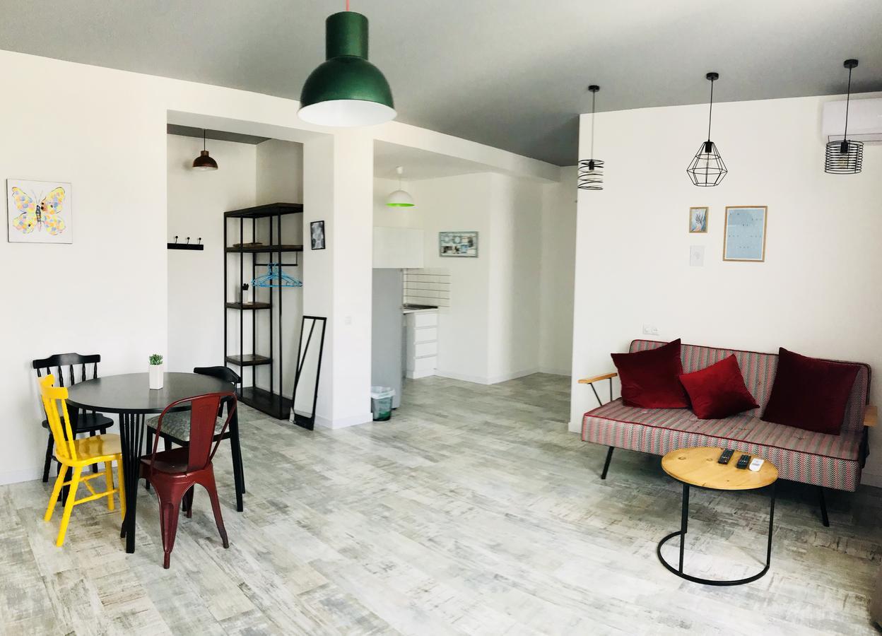 City Center Apartments By Happy Place 第比利斯 外观 照片