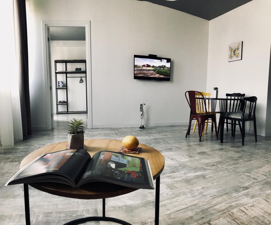 City Center Apartments By Happy Place 第比利斯 外观 照片