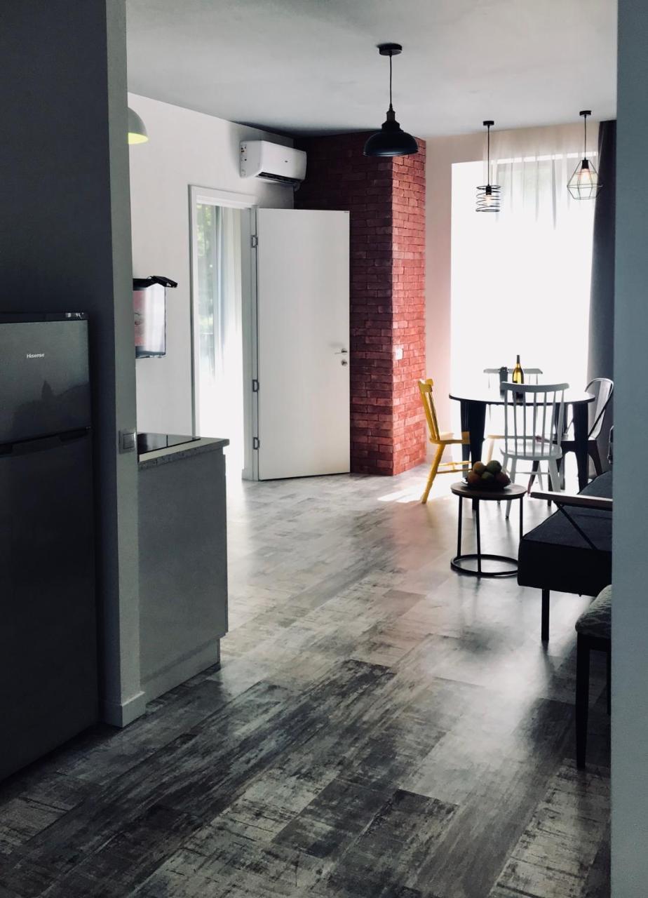 City Center Apartments By Happy Place 第比利斯 外观 照片
