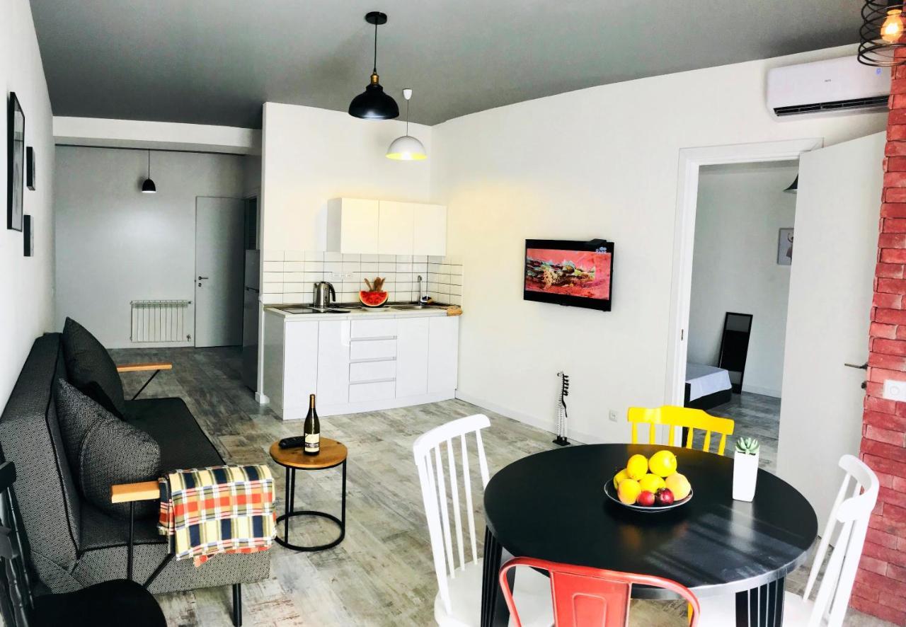 City Center Apartments By Happy Place 第比利斯 外观 照片
