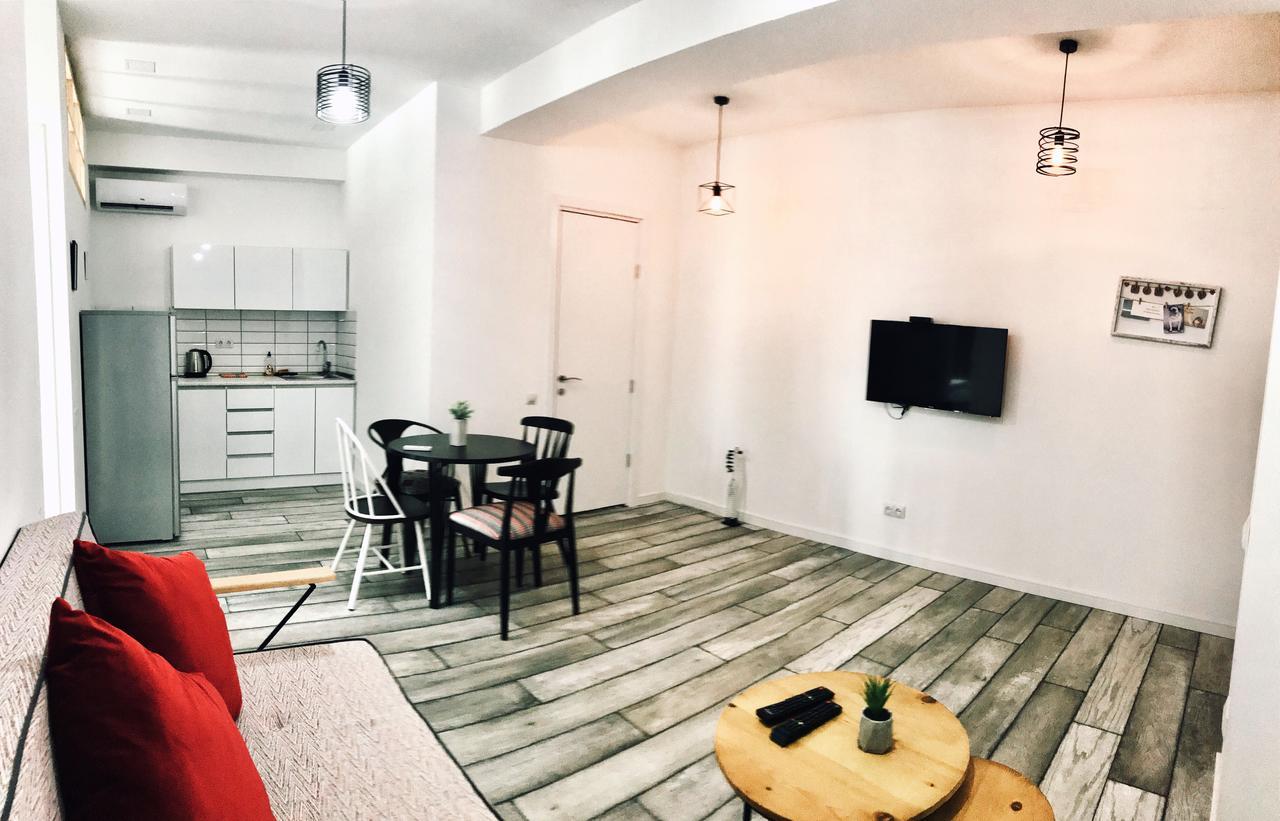 City Center Apartments By Happy Place 第比利斯 外观 照片